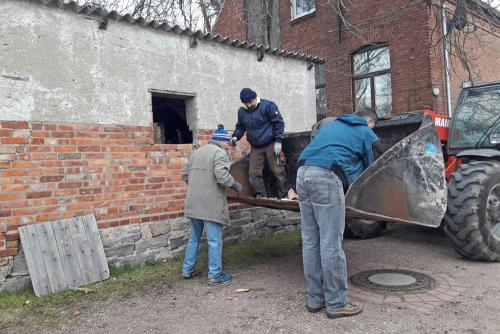 Aktionen: Holz machen 3